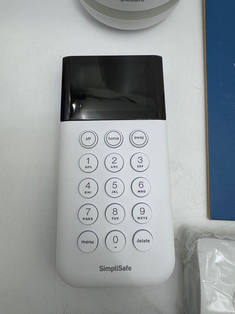 SIMPLISAFE 5-Piece Security System SSBS3 -White - Like New