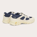 FOF100541 OAKLEY MEN'S SIERRA TERRAIN SNEAKERS - SIZE 8.5 - TEAM NAVY - Like New