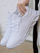 DIKERMOON LIGHTWEIGHT BREATHABLE RUNNING SHOES FOR MEN AND WOMEN - SIZE 7 WHITE - Like New