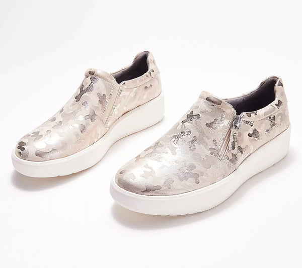 CLARKS COLLECTION LAYTON STEP SLIP-ON SNEAKERS - SIZE: WOMEN 9 - IVORY CAMO - Like New