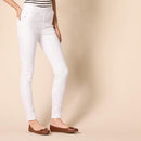 AMAZON ESSENTIALS WOMEN'S MID-RISE STRETCH PULL-ON JEGGING SIZE: WOMEN 16 WHITE - Brand New