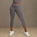 HANES WOMEN'S CAPRI LEGGINGS, HIGH WAIST SPORTS LEGGINGS - SIZE: WOMEN LARGE - Like New