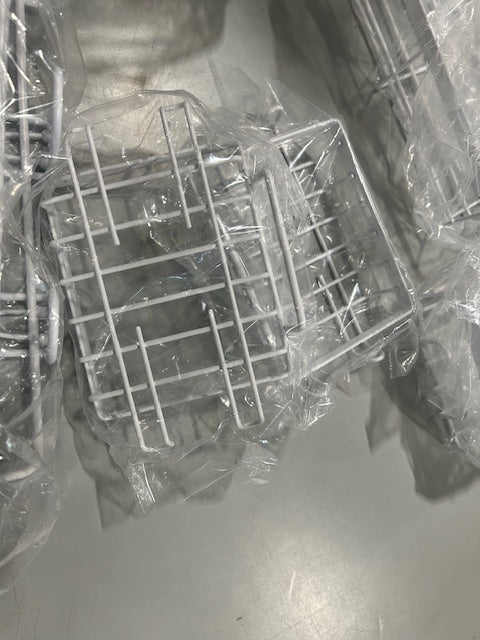 GENERIC BATHROOM SHELF 5 PIECE SET - WHITE - Like New