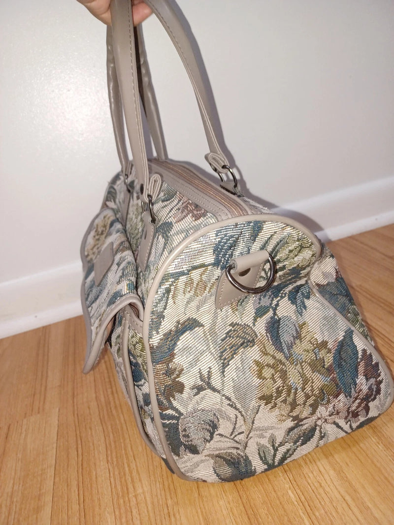LUCAS TRAVEL BAG TAPRESTRY, 15", FLORAL DRAWINGS, PLANTS - GRAY - Like New