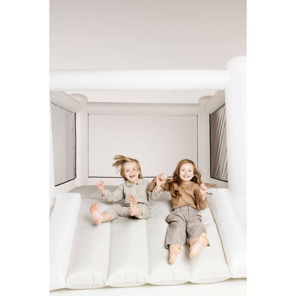 SMOL INFLATABLE 8' X 8' TUMBLE BOUNCE HOUSE - NEUTRAL - Like New