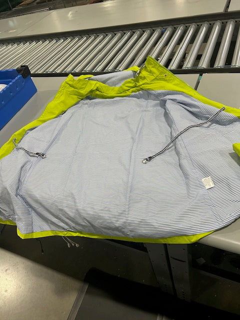 GENERIC LIME GREEN SIZE MEDIUM HOODED RAIN JACKET - SIZE: MEN M - LIME GREEN - Like New