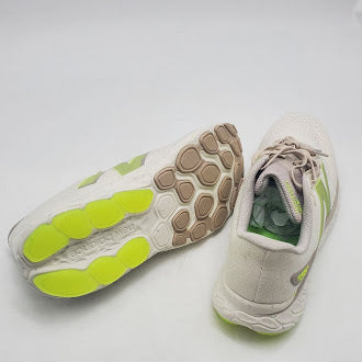 NEW BALANCE FRESH FOAM X EVOZ V3 MENS RUNNING - SIZE: MEN 9 - BEIGE WHITE - Like New