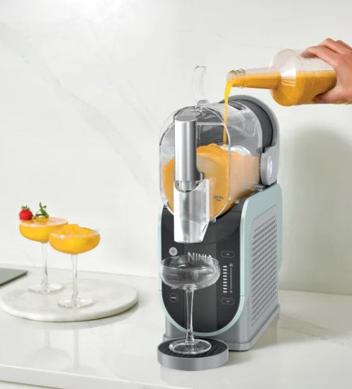 NINJA SLUSHI PROFESSIONAL FROZEN DRINK MAKER, 96-OZ. CAPACITY - MULTI - Like New