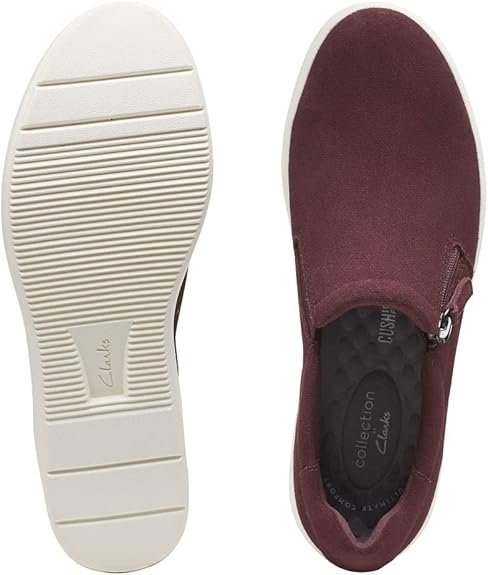 CLARKS LAYTON STEP WOMEN'S SLIP ON - SIZE: WOMEN 10 WIDE - BURGUNDY SUEDE - Like New