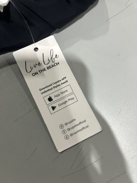 LIVE LIFE ON THE BEACH BLACK MEDIUM ONE PIECE WOMANS SWIMSUIT - SIZE: M - BLACK - Like New