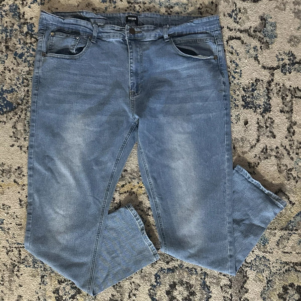 BLU ROCK JEANS MENS SIZE 38/31 STRAIGHT LEG - SIZE: MEN 38/31 - LIGHT BLUE - Brand New