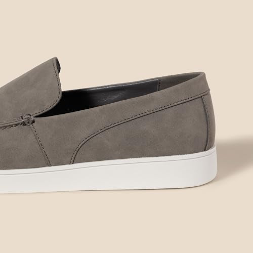 AMAZON ESSENTIALS MEN'S SLIP-ON LOAFER SNEAKERS SIZE: MEN 11 GRAY - Like New