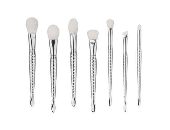 LA SANTE 7-PIECE SET: DESIGNER MAKEUP BRUSHES - SILVER - Like New