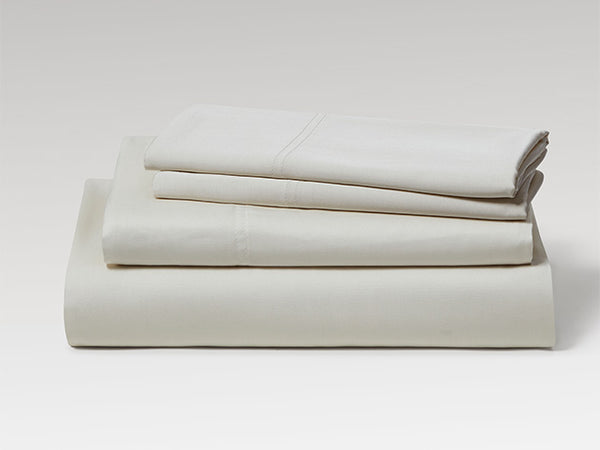 KATHY IRELAND 300 THREAD COUNT 100% BAMBOO RAYON SHEET SET KING - IVORY/WHITE - Like New