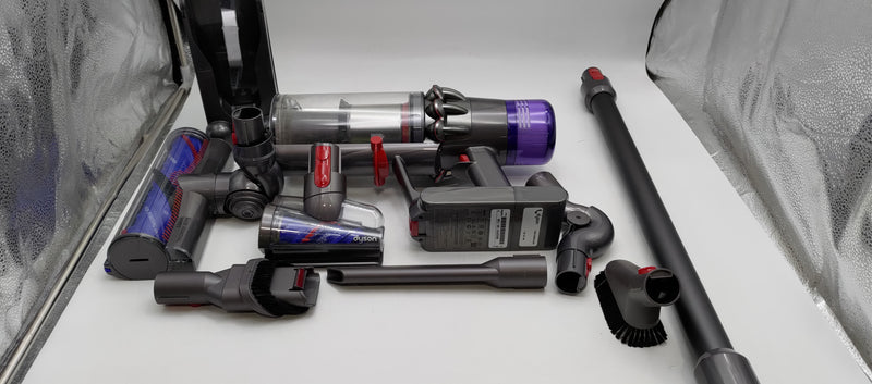 DYSON V11 EXTRA SV28 - IRON - Scratch & Dent