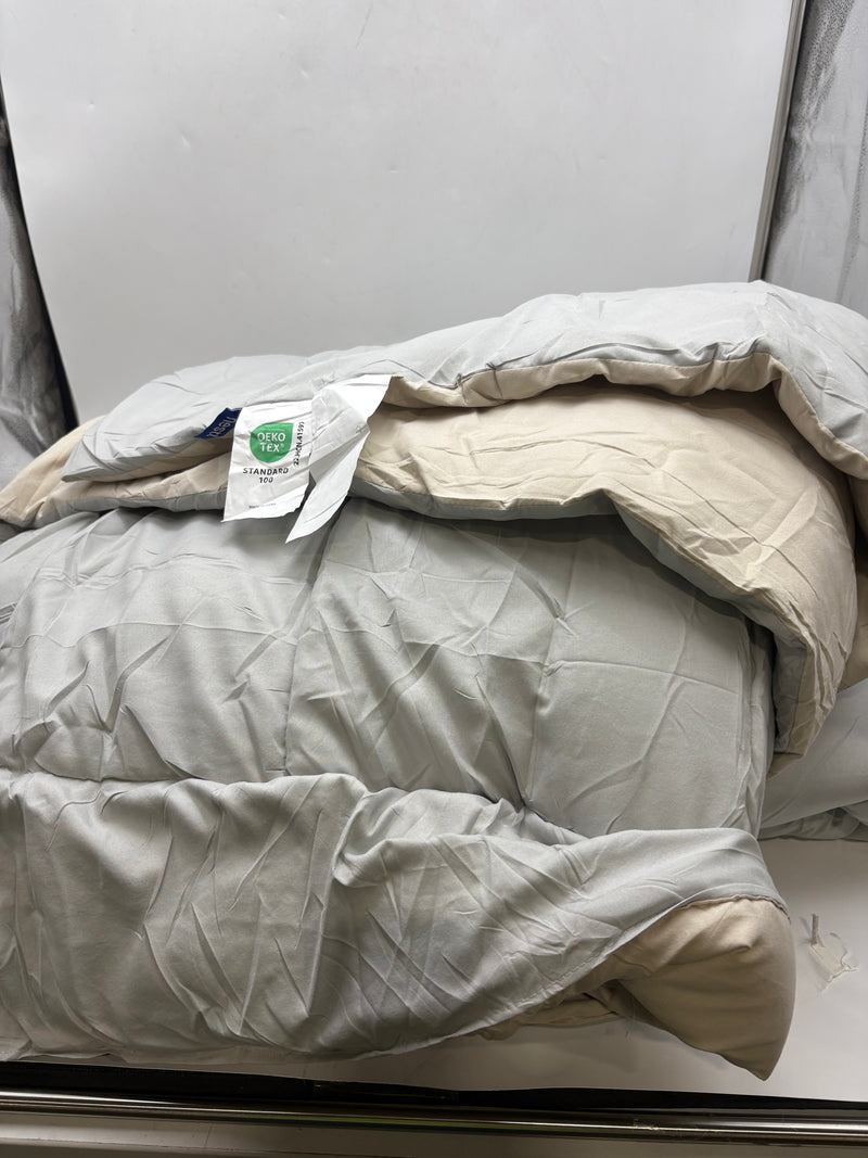 NESTL 102X90 KING DOWN ALTERNATIVE COMFORTER - BEIGE/GRAY - Like New