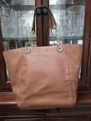 STEVE MADDEN FAUX LEATHER FLAT TOTE HOBO PURSE FLOWER INSIDE DESIGN - BROWN - Like New