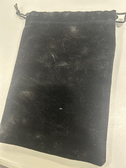 AESTIVATE SINGLE LARGE VELVET DRAWSTRING POUCH, VELVET BAG 8×10 INCH - BLACK - Like New