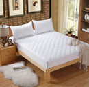 NEWPOINT 250 THREAD COUNT LUXURY MATTRESS PAD QUEEN - WHITE - Brand New