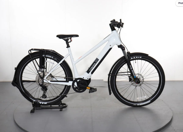 CANYON PATHLITE:ON 5 SUV MID-STEP - WHITE - Like New