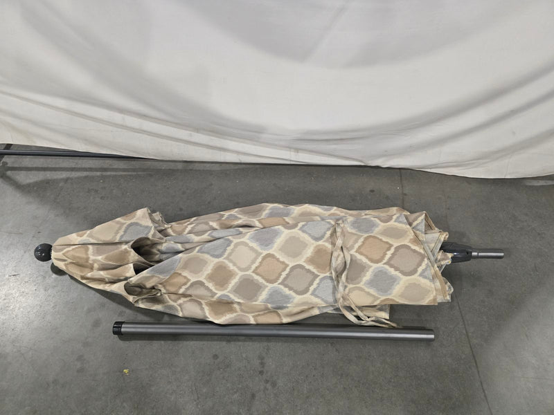 CALIFORNIA UMBRELLA PARKSIDE SERIES 9 FT ALUMINUM POLE - MULTICOLOR - Like New