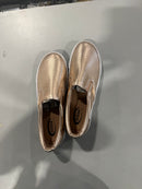 SODA TRACER-S CUTE PERFORATED SLIP ON FLAT ROUND TOE SNEAKER  - 8 - DK-PENNY - Like New