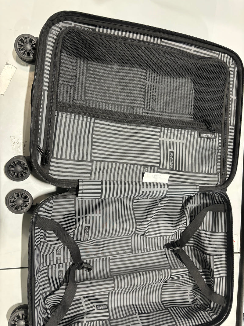 AMERICAN TOURISTER CHECKERED POLYCARBONATE CARRY ON SPINNER - BLACK/GRAY - Like New