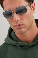 MJ857-17 MAUI JIM MENS PUU KUKUI RECTANGULAR 58MM - SILVER/GRAY POLARIZED - Like New