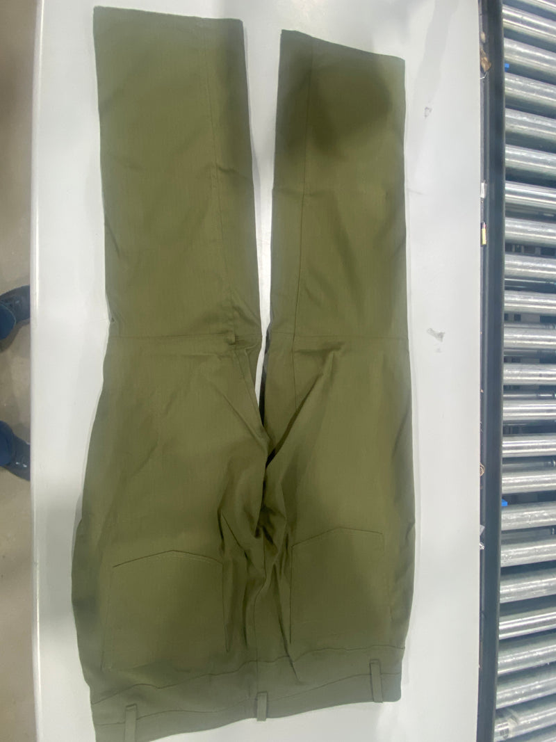 UNDER ARMOUR STORM LOOSE MEN PANTS - SIZE: MEN 38/34 - GREEN - Like New