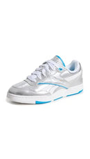 REEBOK WOMEN'S BB 4000 II SNEAKERS - SIZE WOMEN 7 - SILVER/ALWAYS BLUE/WHITE - Like New
