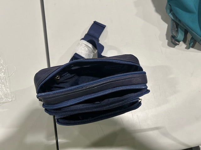 LE DONNE SMALL NAVY PURSE - NAVY - Like New