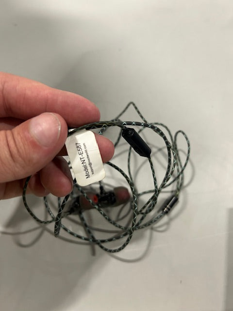 NOOL BLACK WIRE EARBUDS - BLACK - Like New