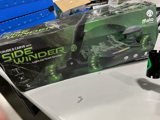 MELO SIDE WINDER LIGHT UP QUAD SCOOTER - GREEN - Like New