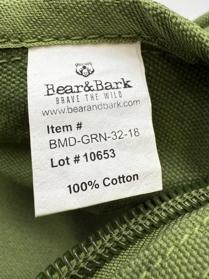 BEAR & BARK MEDIUM DUFFLE BAG – 32”X18” - 133.4L - GREEN - Like New