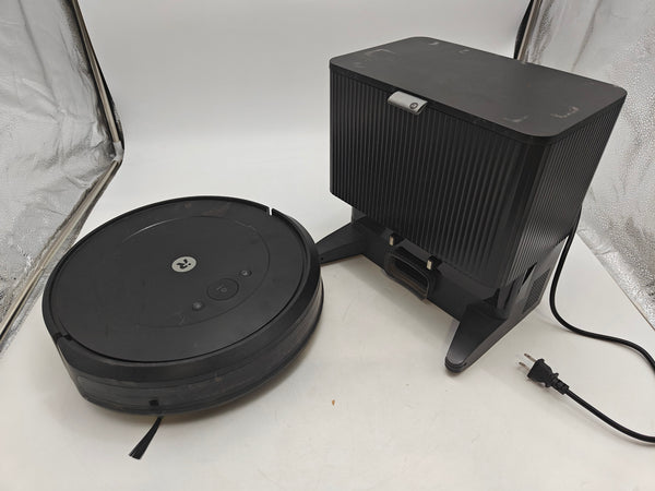 IROBOT ROOMBA VACUUM 2 ESSENTIAL ROBOT WITH AUTOEMPTY DOCK - Scratch & Dent