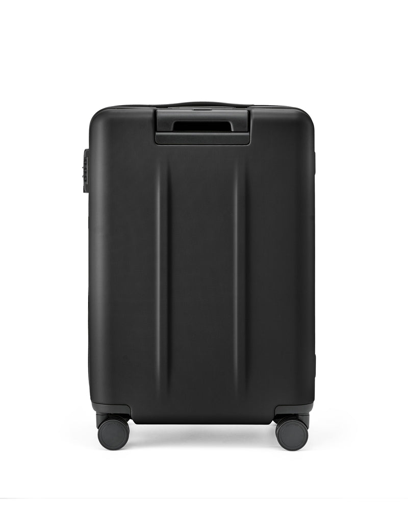 NINETYGO DANUBE COLLECTION | PLUS | HARDSIDE 20 INCH CARRY-ON LUGGAGE - BLACK - Like New