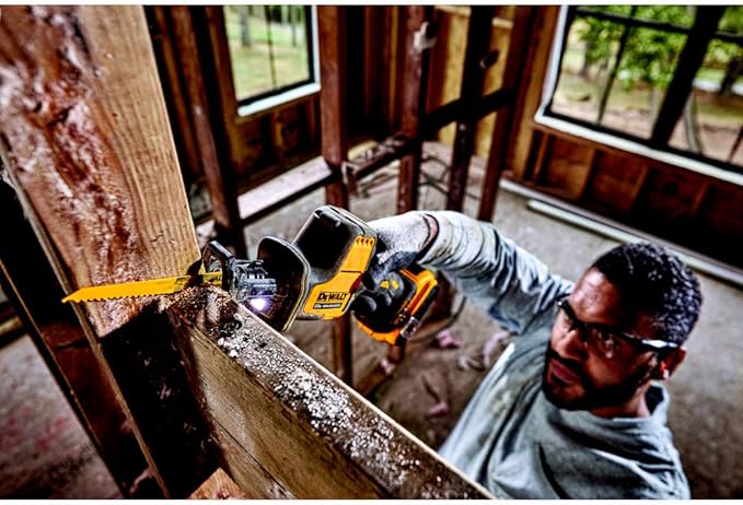 DEWALT ATOMIC™ 20V MAX* Cordless One-Handed Reciprocating Saw (Tool Only) - Like New