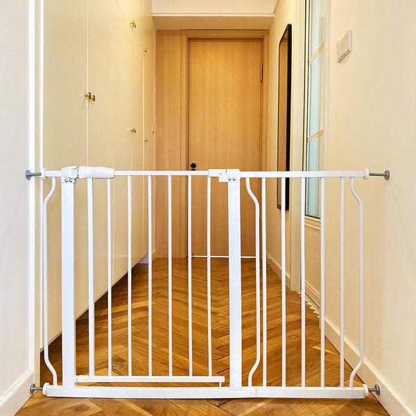 BALANCEFROM EASY WALK-THRU SAFETY GATE FITS 43.3 - 48" OPENINGS, 30" TALL - Like New