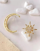 GENERIC RHINESTONE MOON & STAR DECOR MISMATCHED STUD EARRINGS - GOLD - Like New