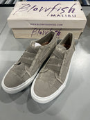 BLOWFISH MALIBU WOMEN'S CANVAS MARLEY SNEAKERS - SIZE: WOMEN 9 - DESERT LILAC - Like New