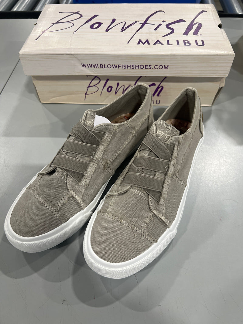 BLOWFISH MALIBU WOMEN'S CANVAS MARLEY SNEAKERS - SIZE: WOMEN 9 - DESERT LILAC - Like New