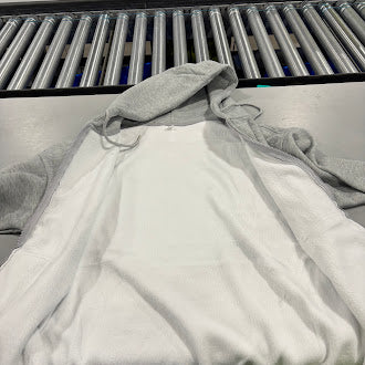 GENERIC HOODIE JACKET WITH FULL ZIP AND FRONT POUCH - SIZE: MEN XL - GRAY - Like New