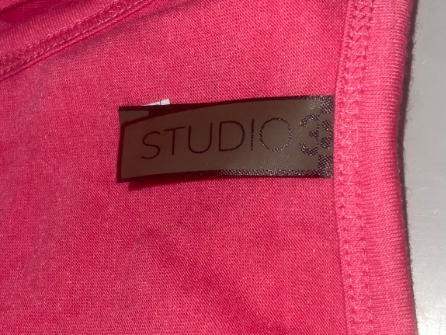 STUDIO 33 WOMEN'S SOLID SLEEVELESS RACERBACK TANK TOP - SIZE: WOMEN S - PINK - Like New