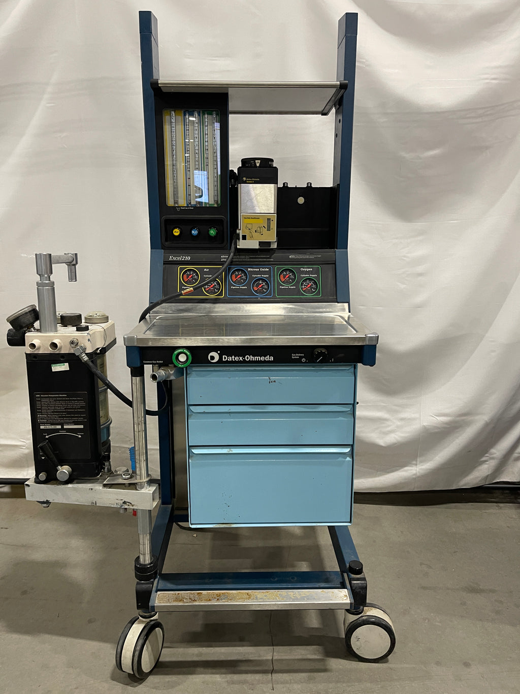 OHMEDA EXCEL 210 ANSI ANESTHESIA MACHINE - STAINLESS - Scratch & Dent ...