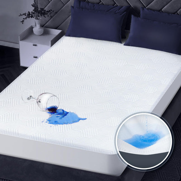 100% Waterproof Mattress Protector with High Resistance to Liquid - Like New
